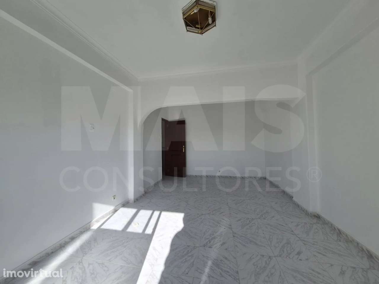 A 5 minutos da Estação de Agualva-Cacém - Grande imagem: 2/16