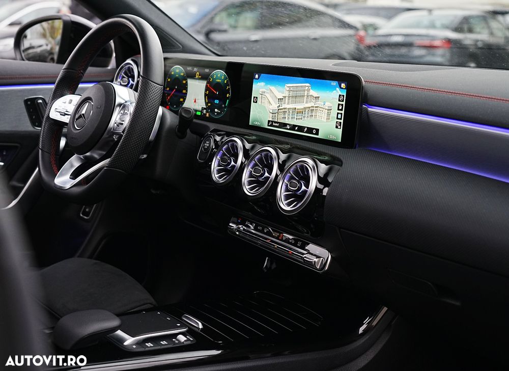 Mercedes-Benz CLA 250 e 8G-DCT AMG Line - 24