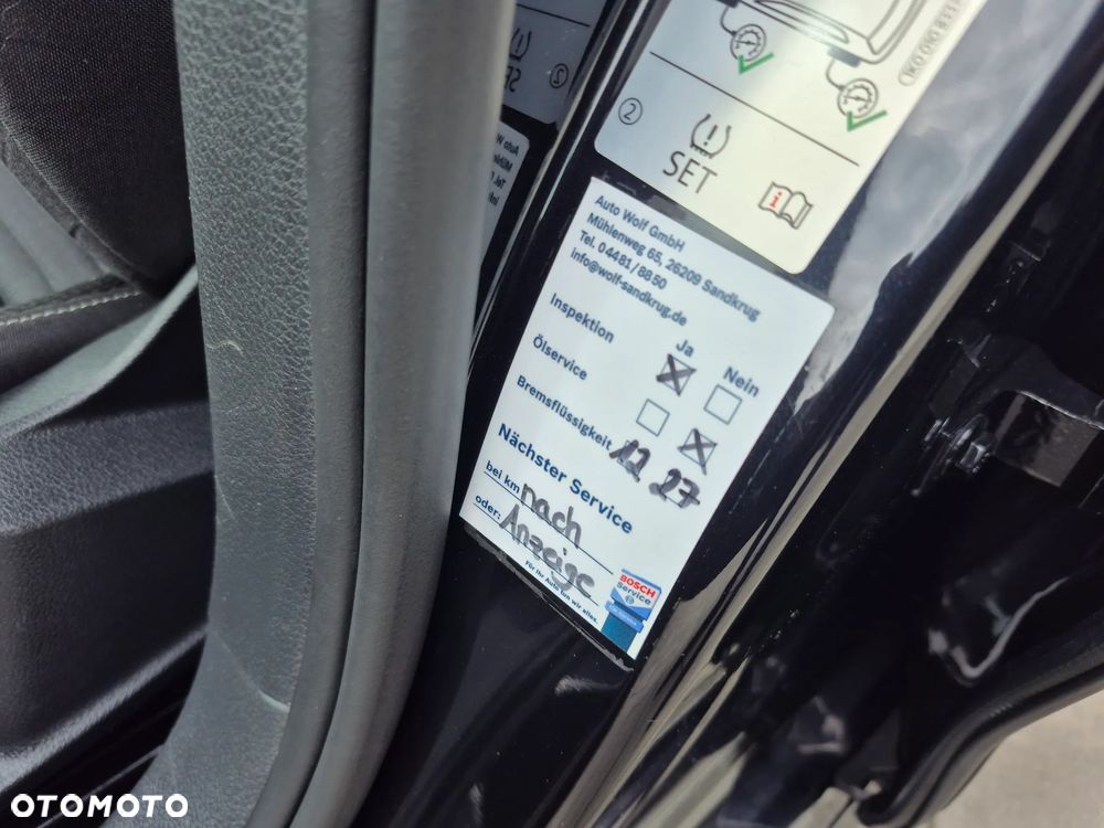 Volkswagen Golf - 22