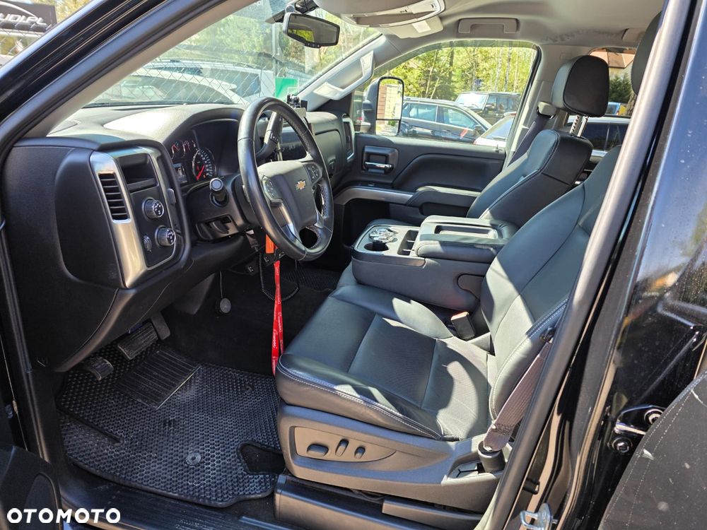 Chevrolet Silverado - 12