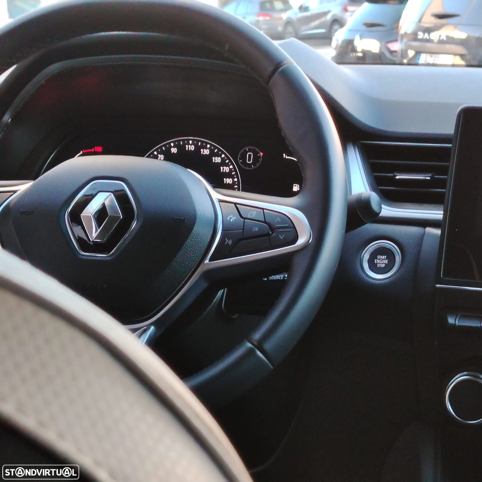 Renault Captur 1.0 TCe Techno Bi-Fuel - 8