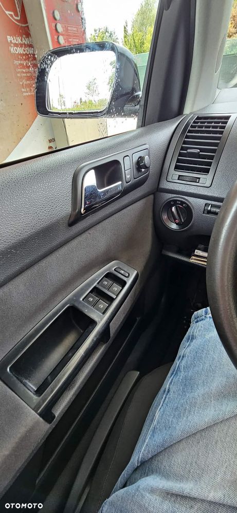 Volkswagen Polo 1.4 16V Comfortline - 18