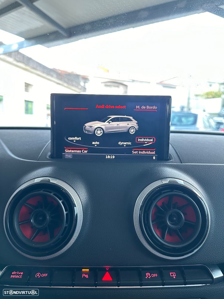 Audi RS3 Sportback S tronic - 32