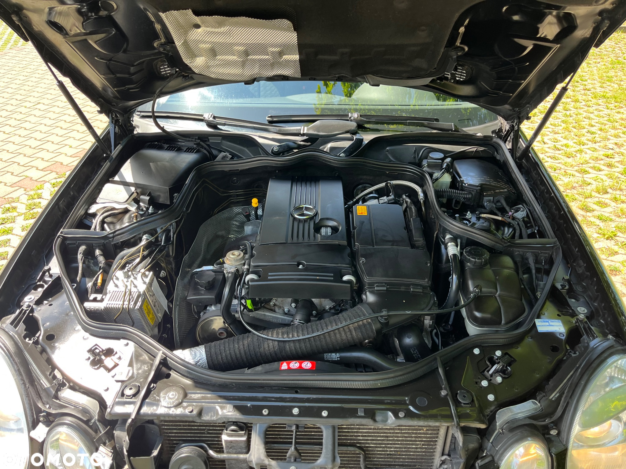 Mercedes-Benz Klasa E 200 T Kompressor Automatik Classic - 29