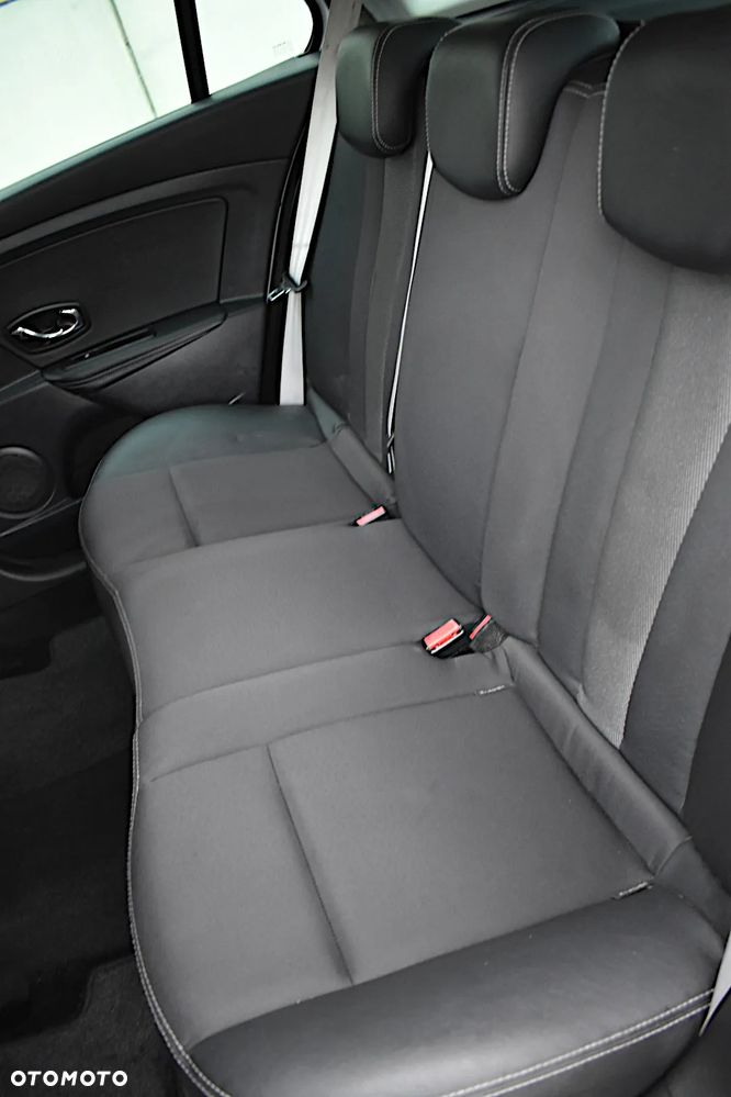 Renault Megane 1.5 dCi Bose - 8