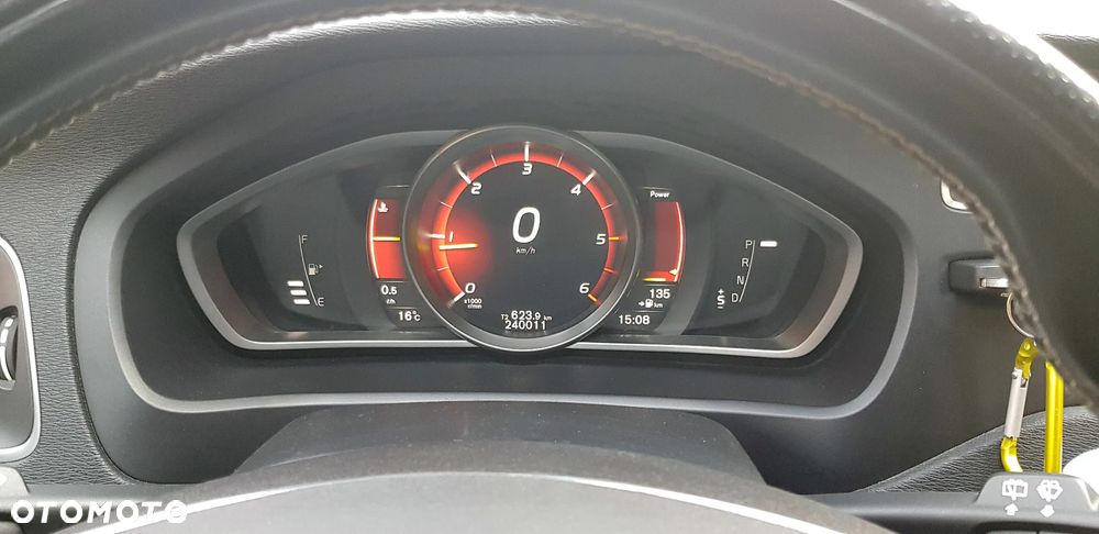 Volvo V40 D3 Geartronic RDesign - 20