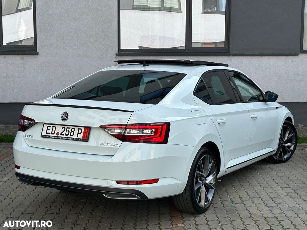 Skoda Superb 2.0 TDI DSG SportLine - 4
