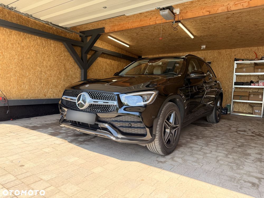 Mercedes-Benz GLC - 25