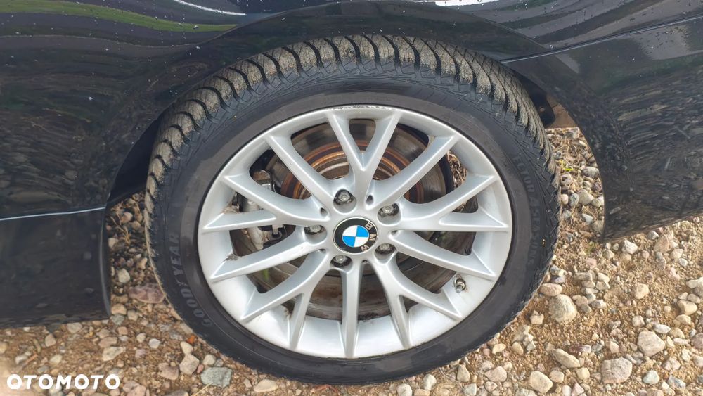 BMW Seria 3 320i - 25