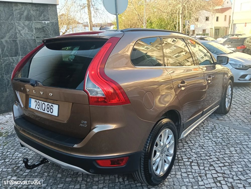 Volvo XC 60 D5 Momentum - 5
