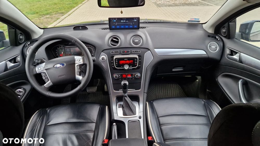Ford Mondeo 2.0 EcoBoost Titanium - 19