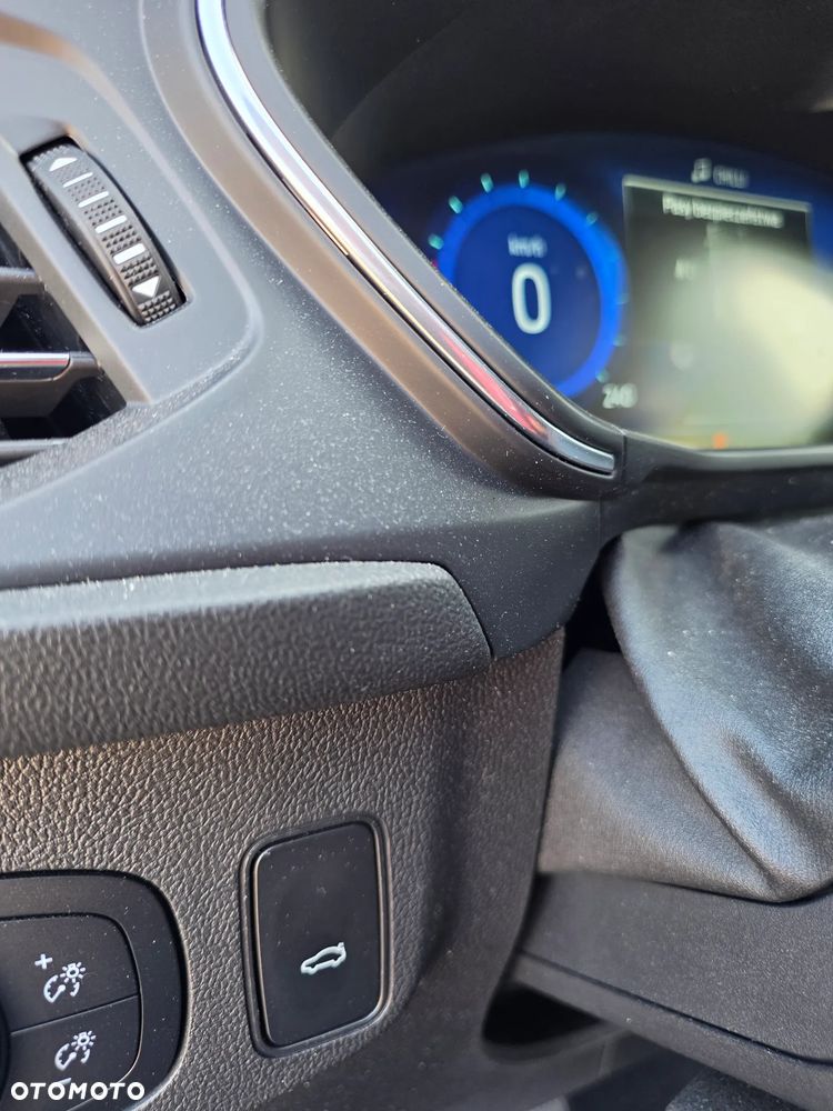 Ford Focus 1.5 EcoBoost Active X - 11