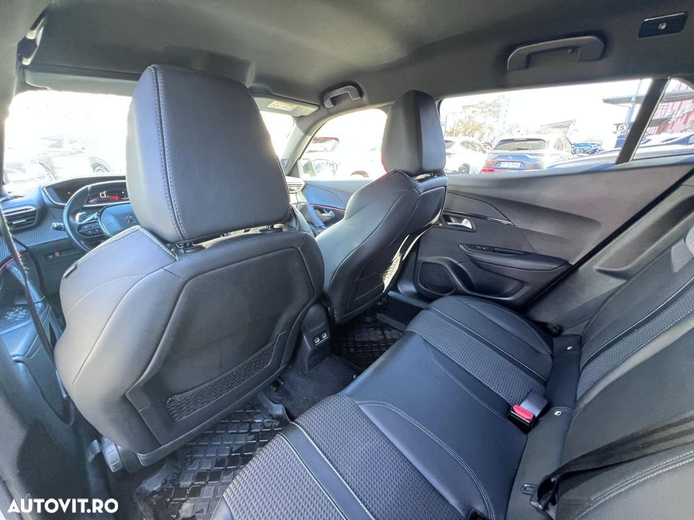 Peugeot 2008 1.2 L PureTech STT EAT8 GT Line - 15