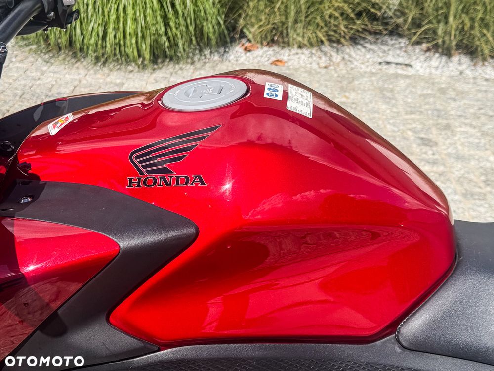 Honda CB - 16