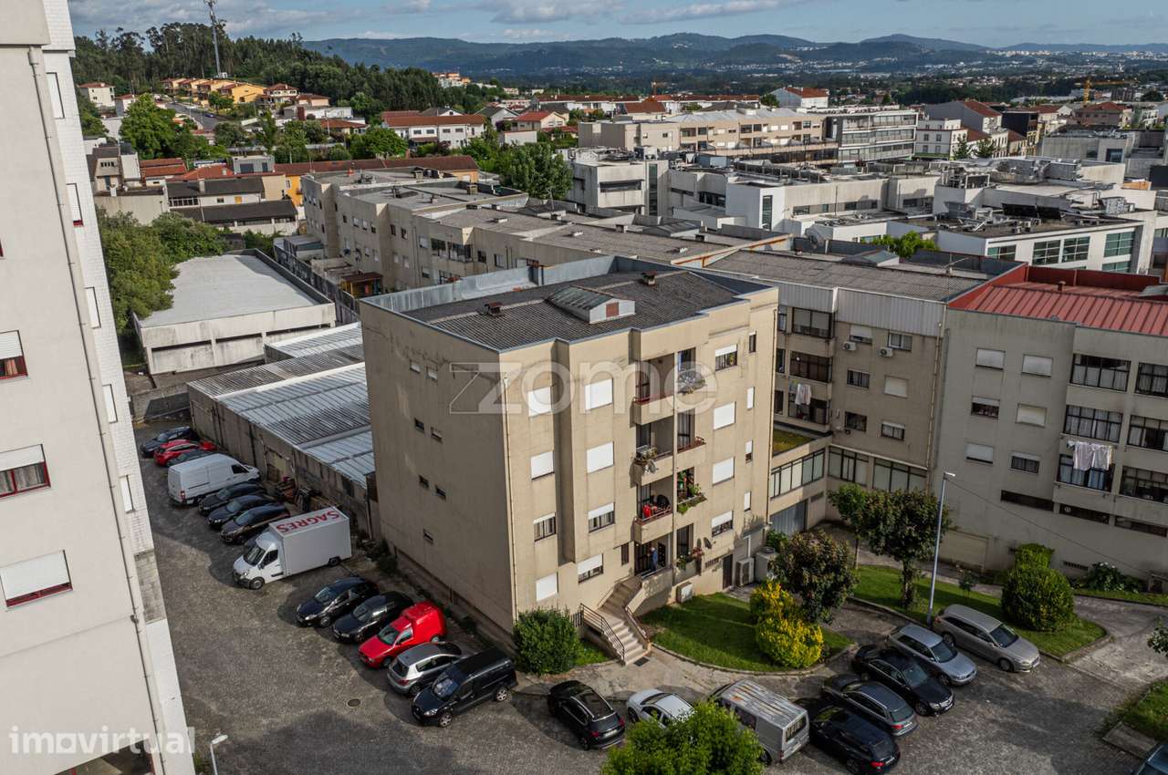 Apartamento T3 Remodelado Centro de Vila Verde - Grande imagem: 4/20