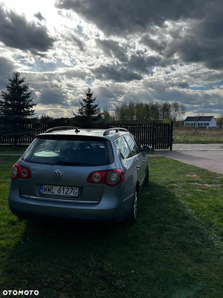 Volkswagen Passat 2.0 TDI Comfortline DSG - 2