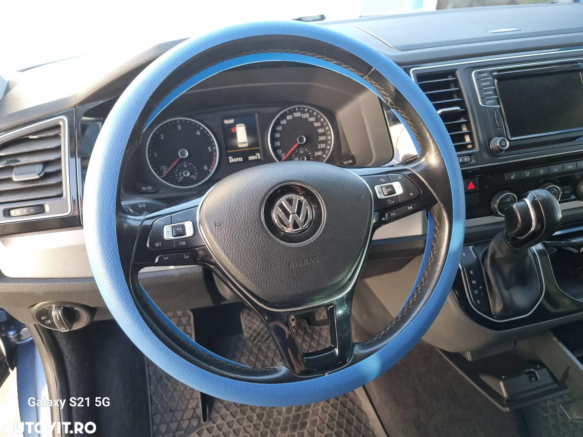 Volkswagen Multivan - 9