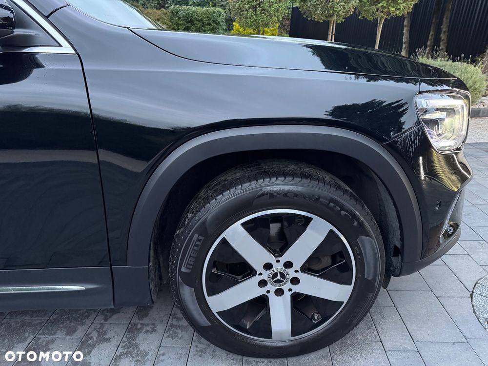 Mercedes-Benz GLB 250 4-Matic Progressive 8G-DCT - 29