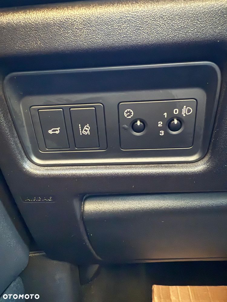 Land Rover Discovery Sport - 16