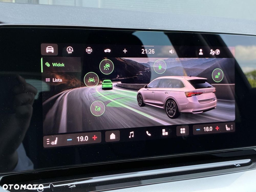 Skoda Octavia 1.5 TSI mHEV Selection DSG - 26