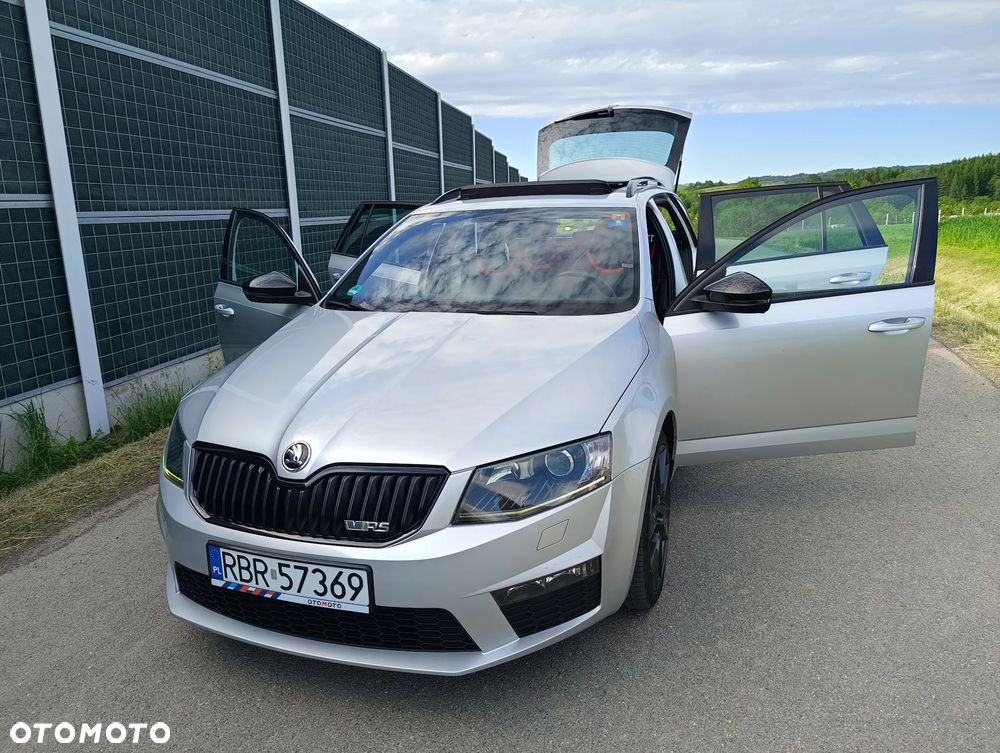 Skoda Octavia 2.0 TDI RS - 37