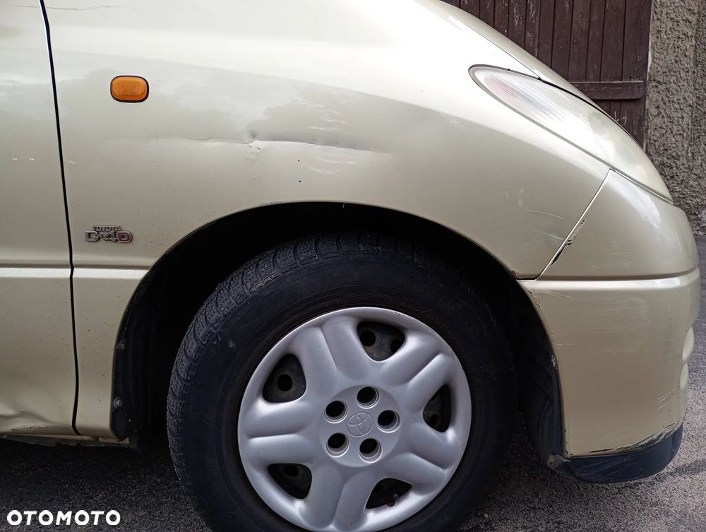 Toyota Previa - 13