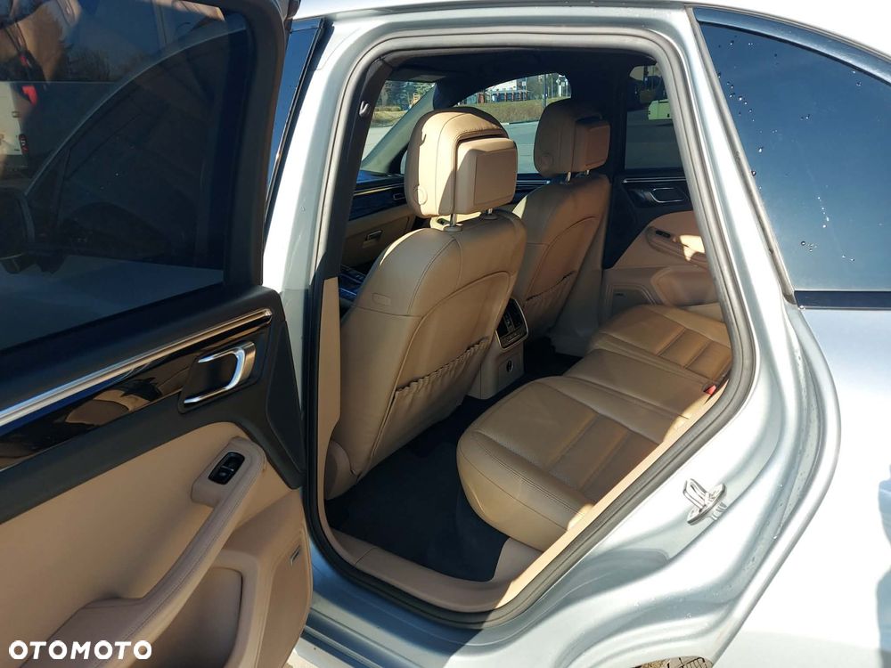 Porsche Macan S - 13