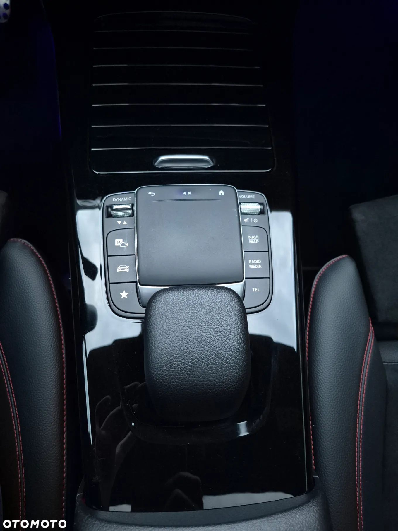 Mercedes-Benz CLA 250 4-Matic AMG Line 7G-DCT - 16