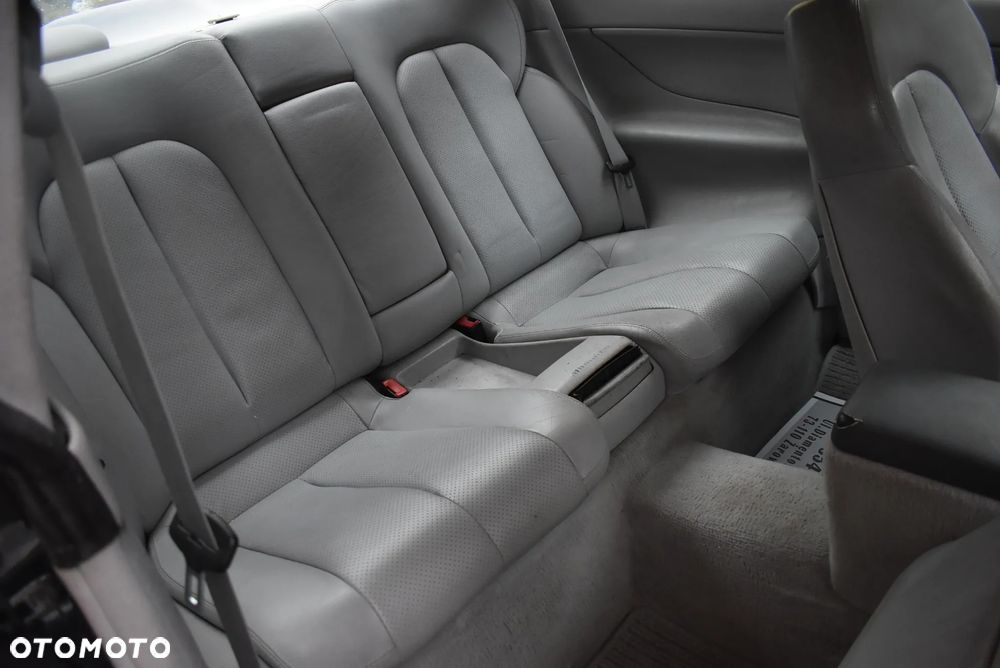Mercedes-Benz CLK - 25