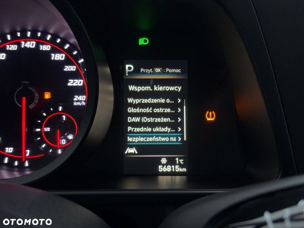 Hyundai Elantra 1.6 Smart CVT - 17