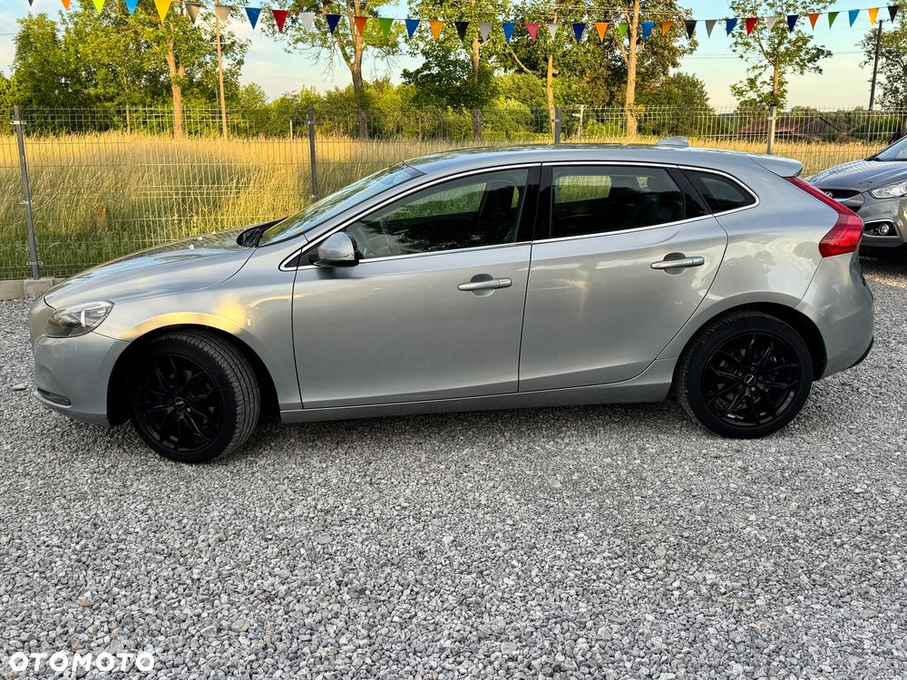 Volvo V40 D2 Momentum - 8