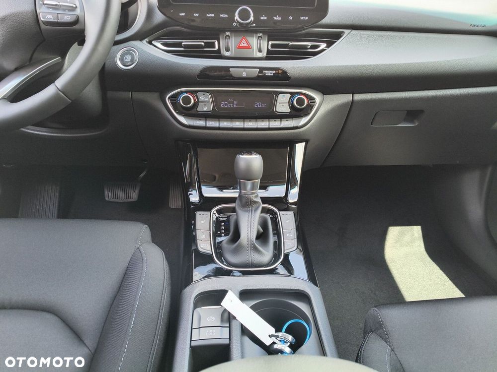 Hyundai i30 1.6 T-GDI Smart DCT - 21