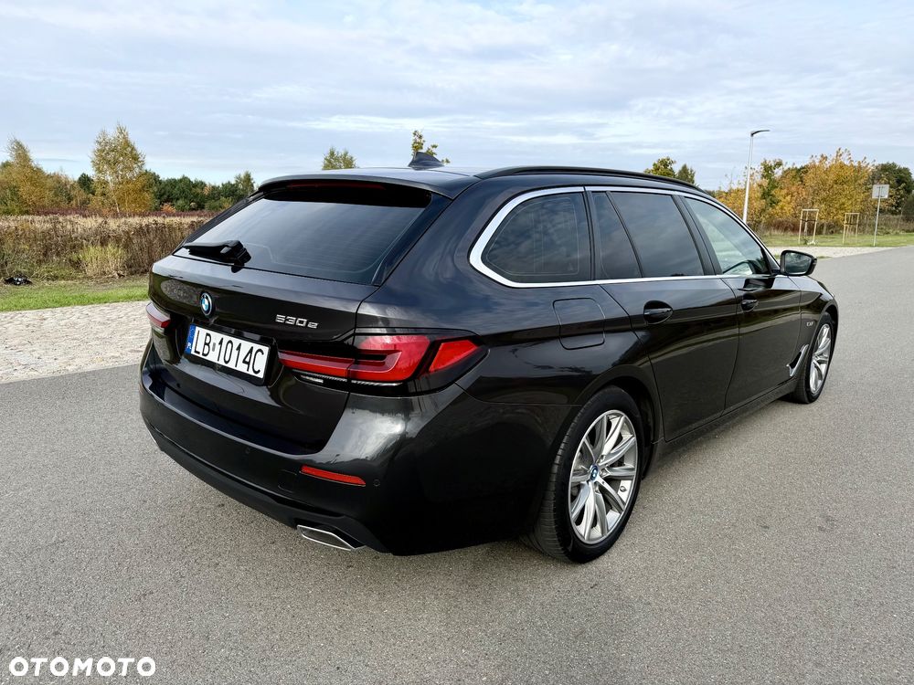BMW Seria 5 530e Luxury Line - 6
