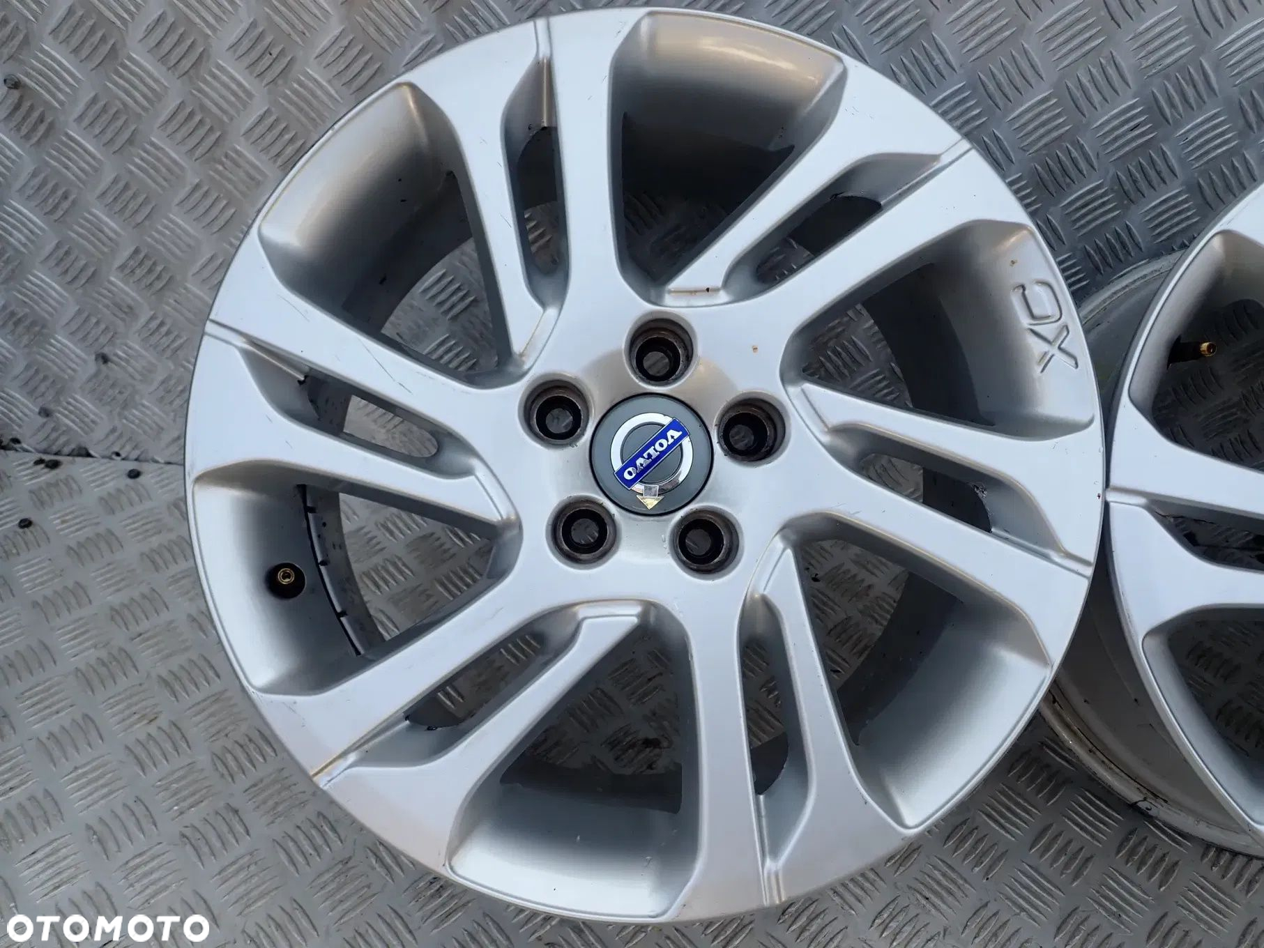 FELGA ALUMINIOWA VOLVO S60 V60 V70 XC 7,5JX17 ET 55 5X108 31362384 - 7