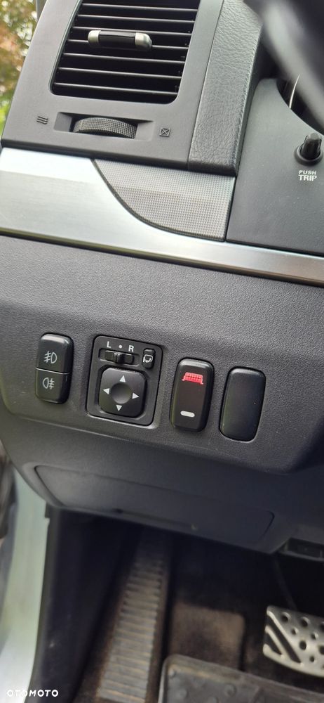 Mitsubishi Pajero 3.2 DID Intense + - 18