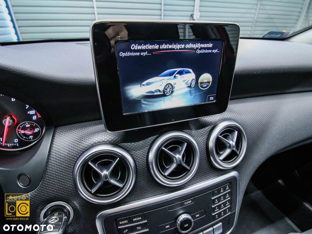 Mercedes-Benz Klasa A 160 AMG Line - 19