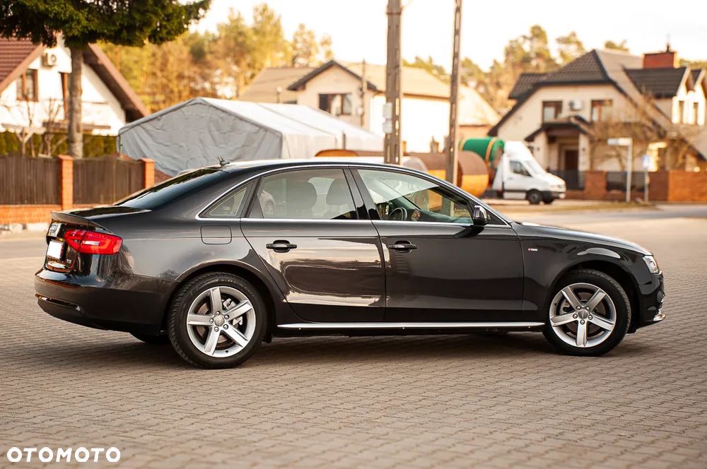 Audi A4 Limousine 1.8 TFSI S line Sportpaket - 18