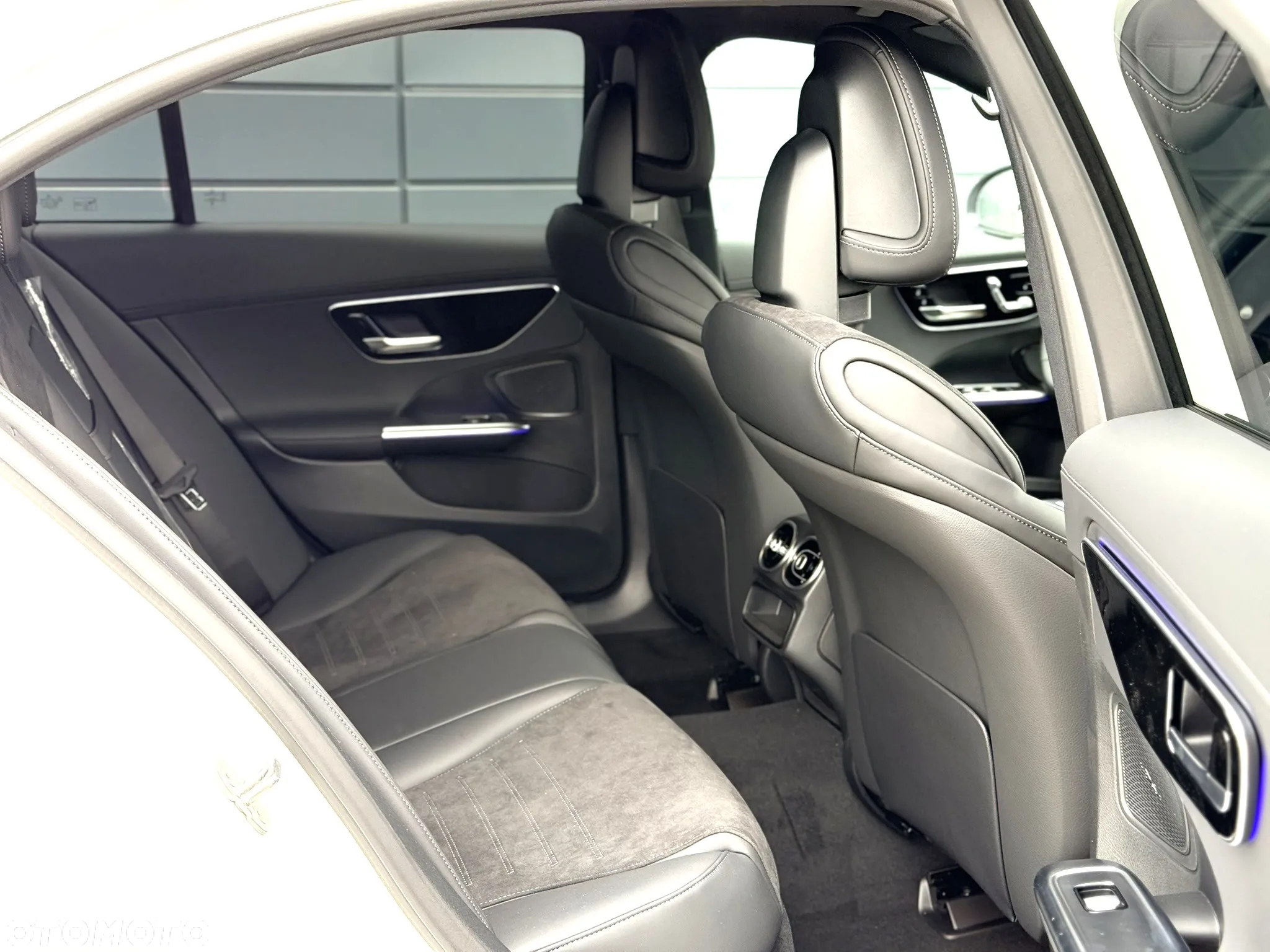 Mercedes-Benz Klasa C 220 d mHEV 4-Matic AMG - 15