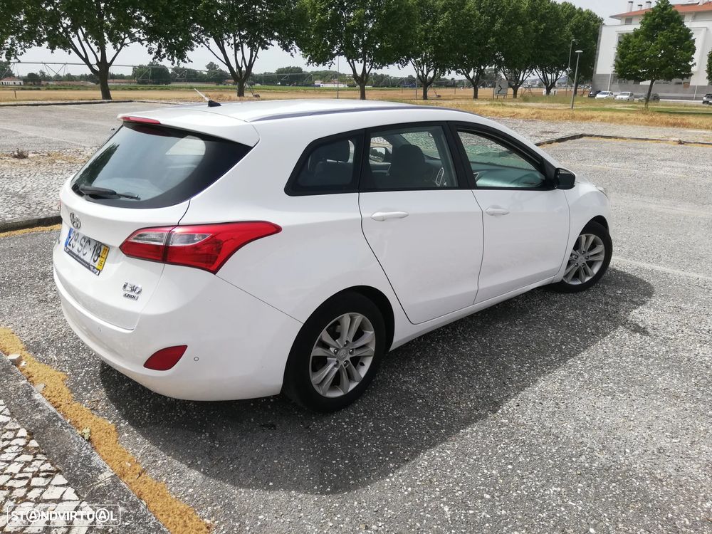 Hyundai i30 CW 1.6 CRDi STyle - 9