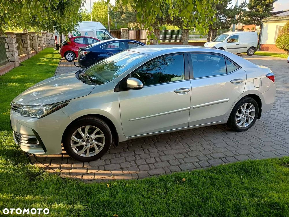 Toyota Corolla 1.6 Comfort - 6