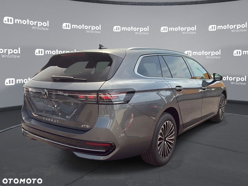 Volkswagen Passat - 10