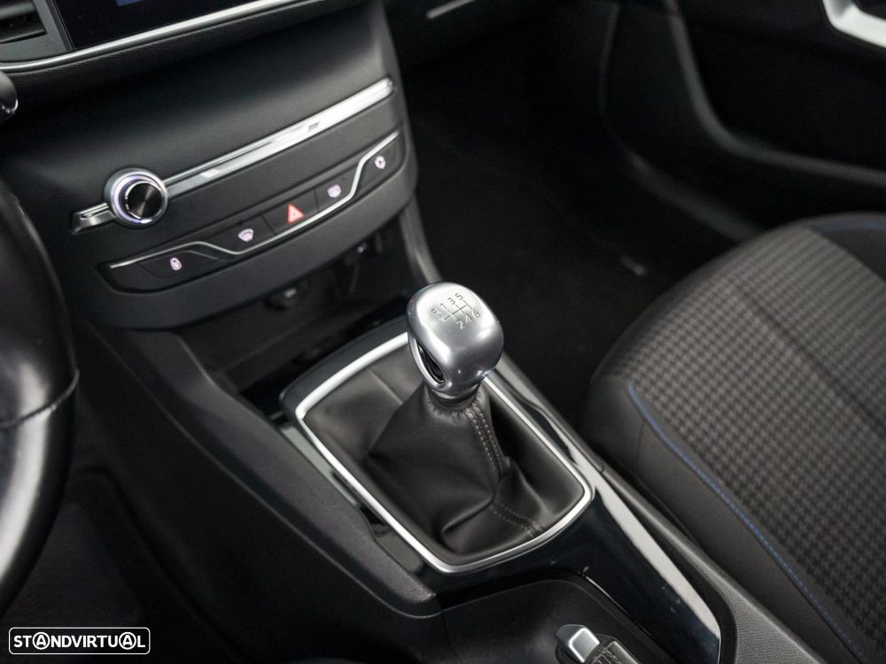 Peugeot 308 SW 1.2 PureTech Style - 21