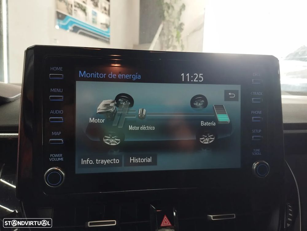 Toyota Corolla 1.8 Hybrid Comfort - 28