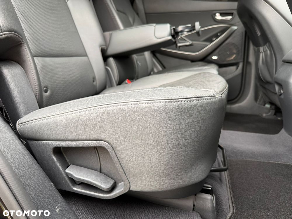 Hyundai Santa Fe Grand 2.2 CRDI 4WD Automatik Premium - 31