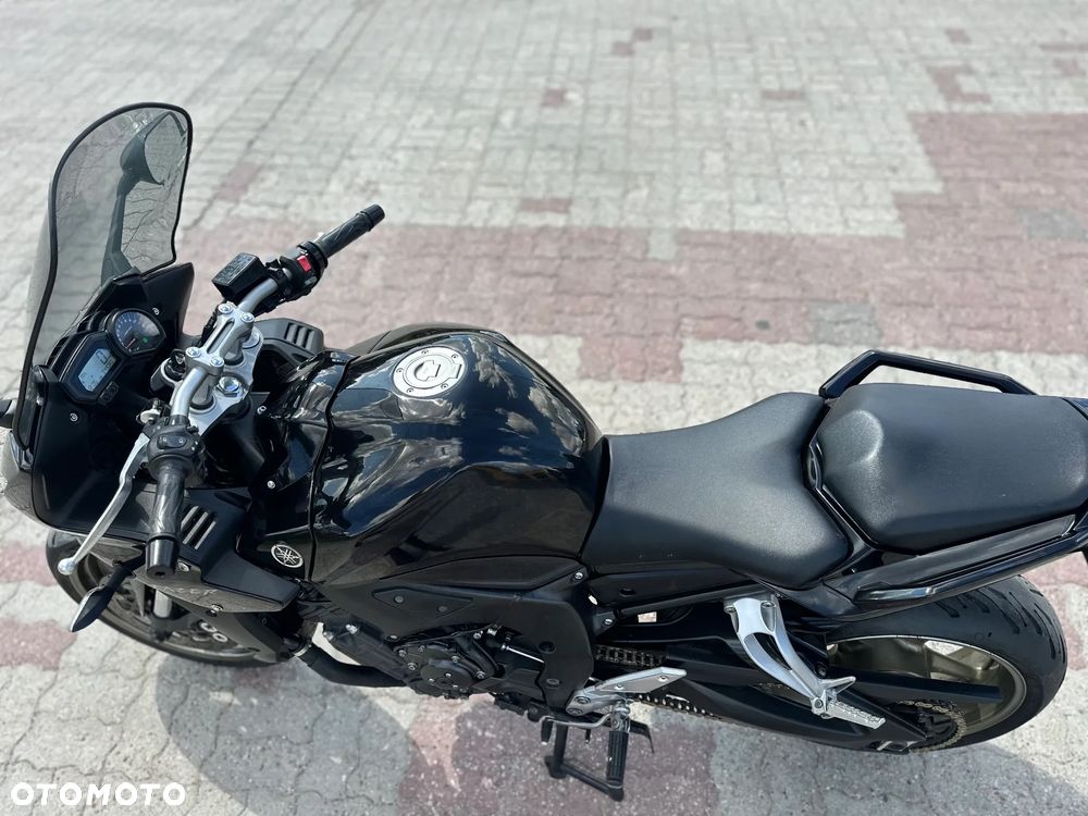 Yamaha FZ - 15