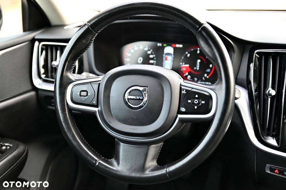 Volvo V60 D4 Geartronic Momentum Pro - 32