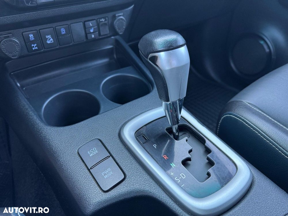 Toyota Hilux - 11