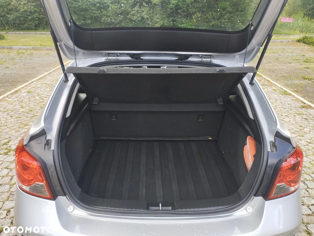 Chevrolet Cruze 1.8 LT+ - 20