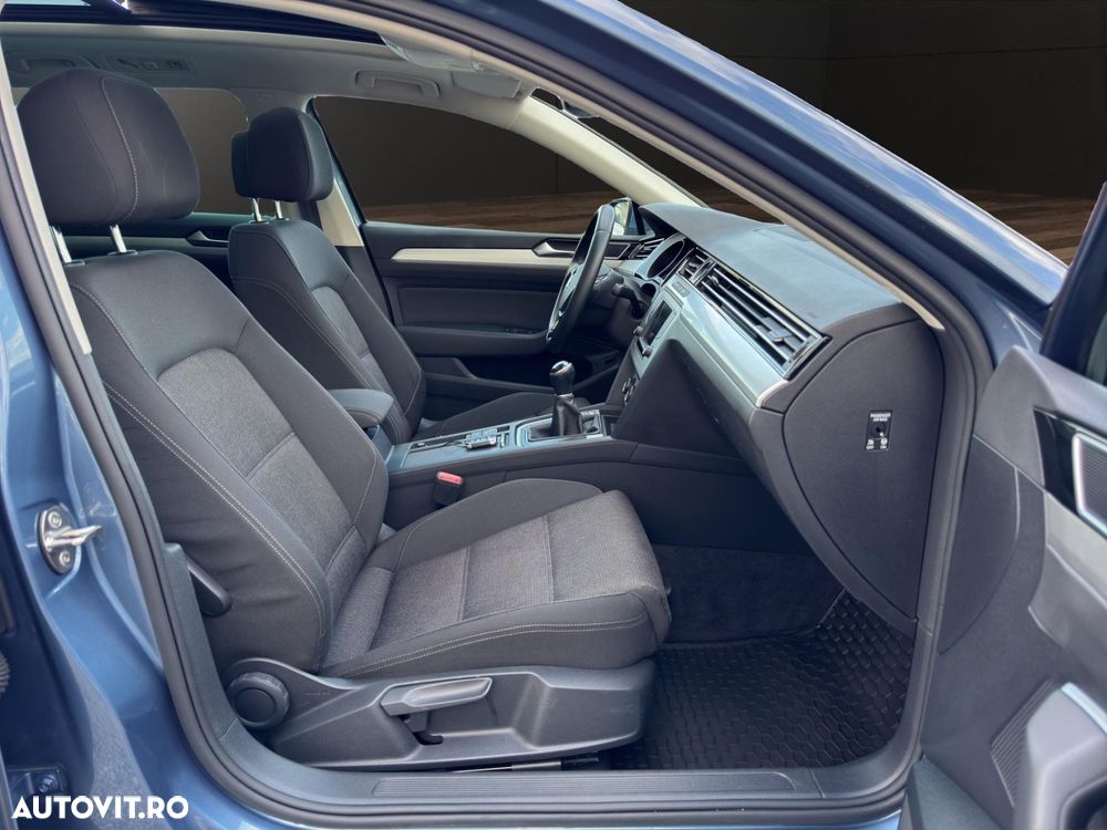 Volkswagen Passat - 11
