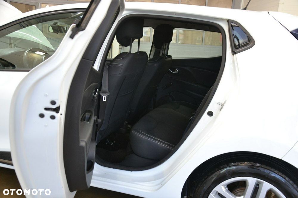 Renault Clio - 21